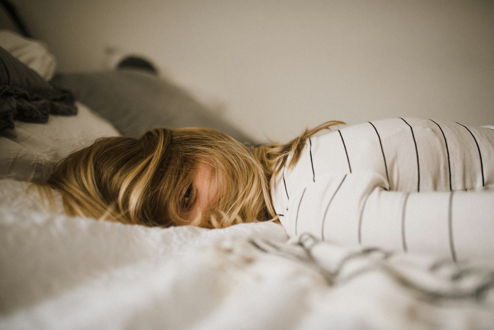 Not sure if your drinking needs professional support? Discover what a gray area drinking coach does and how to know if it's the right fit for where you are now.